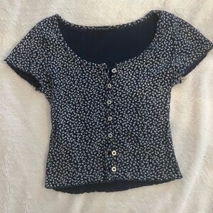 Brandy Melville Blue and White Fitted Short Sleeve Blouse